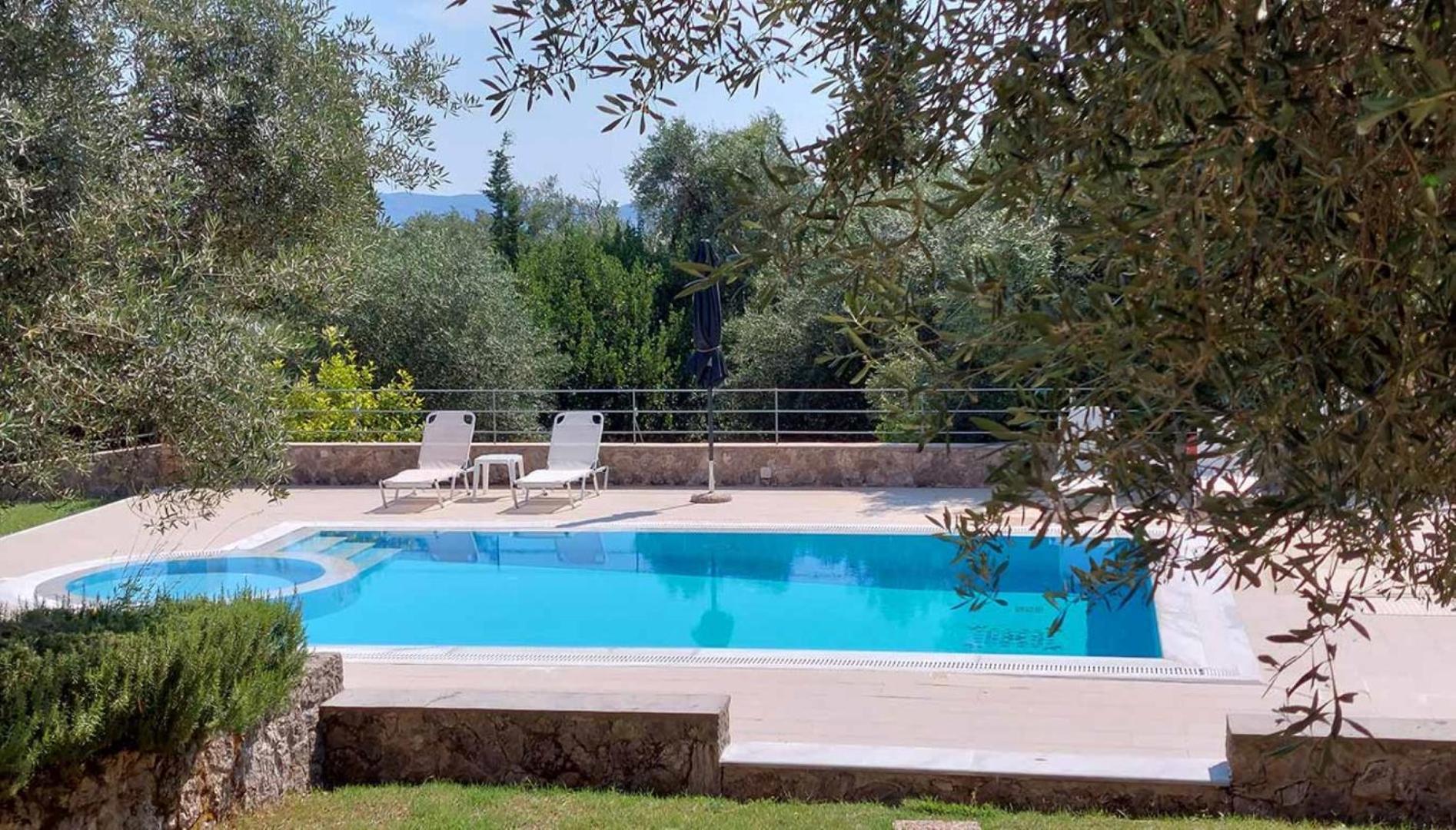 Villa Mayroula